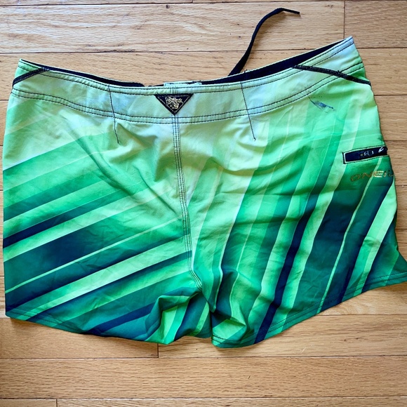 Women’s Hyperfreak by O’Neill Green Surf Board Shorts - Picture 2 of 8